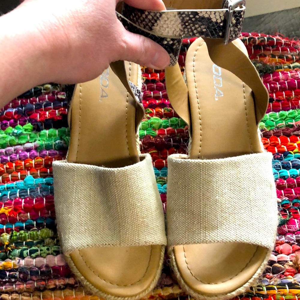 Canvas sandal with snake print straps size 7